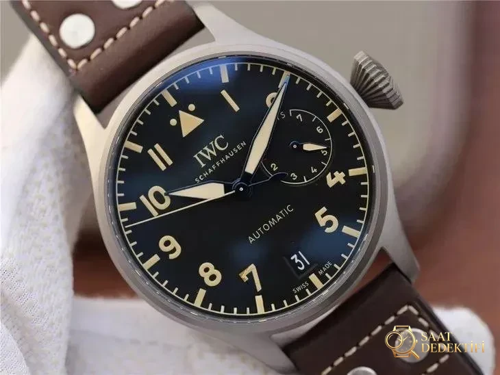 Titanyum Kasalı ZF Factory IWC Pilot Serisi IW501004 Titanyum Big Pilot Gerçek-Replika Karşılaştırma İncelemesi - Kasa Profili ve Kurma Kolu İncelemesi