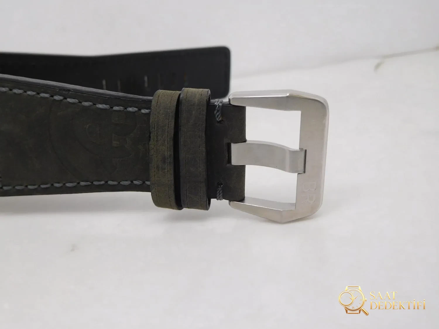 Bell & Ross Tokası Üzerindeki BR Logosu