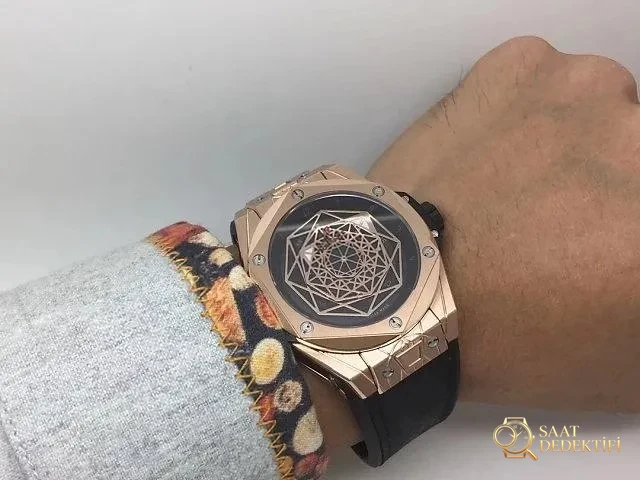 Replika Hublot Sang Bleu Kol Üstü Çekim