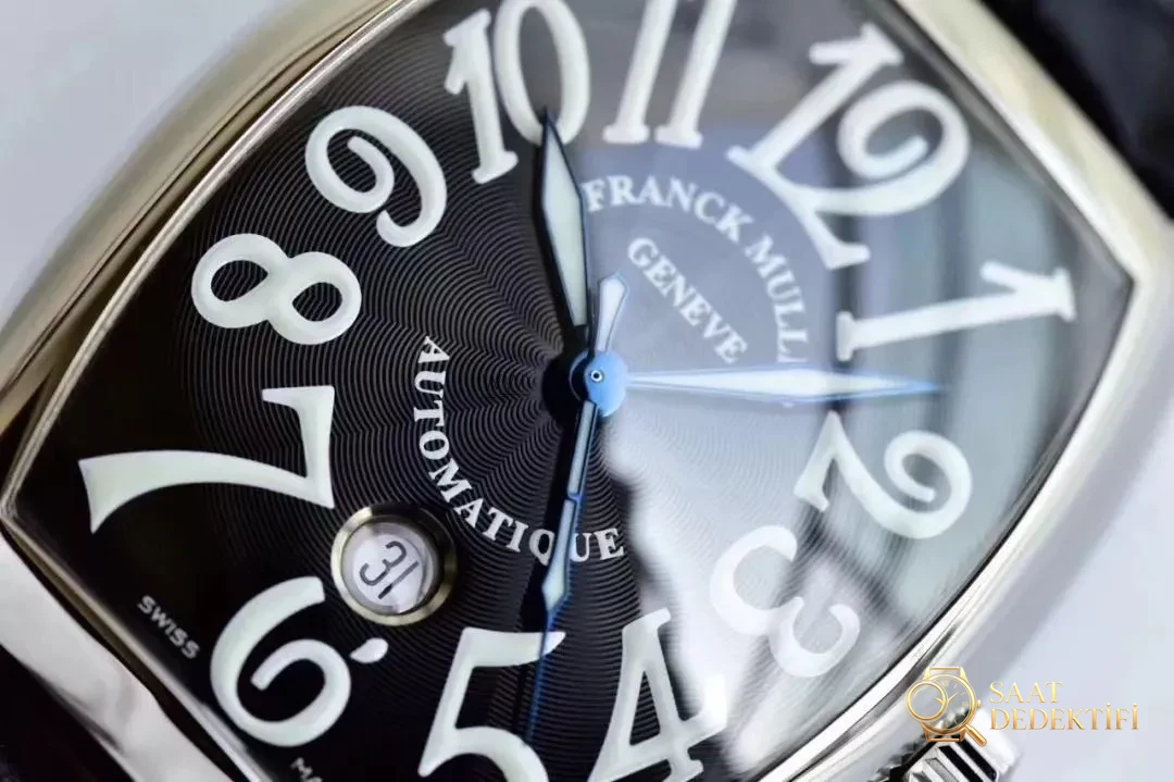 Tonneau kasa kol saati: GF Factory Franck Muller 8880 orijinal karşılaştırmalı inceleme - Arka Kapak ve Mekanizma Detayı