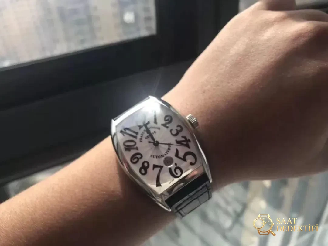 Tonneau kasa kol saati: GF Factory Franck Muller 8880 orijinal karşılaştırmalı inceleme - Mekanizma Çark Dizilimi ve Taş Yatakları