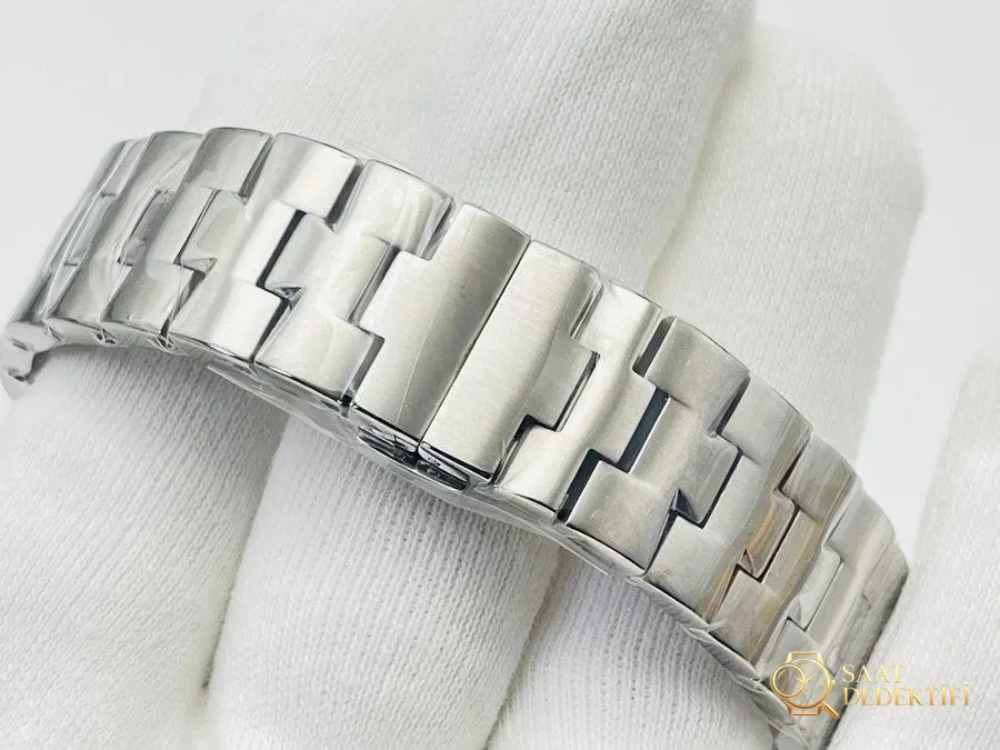 TWS Factory Vacheron Constantin Overseas serisi 4300V/120G-B102 sonsuz takvimli çok fonksiyonlu kol saati incelemesi - Kordon Dokusu ve Dikiş Detayları