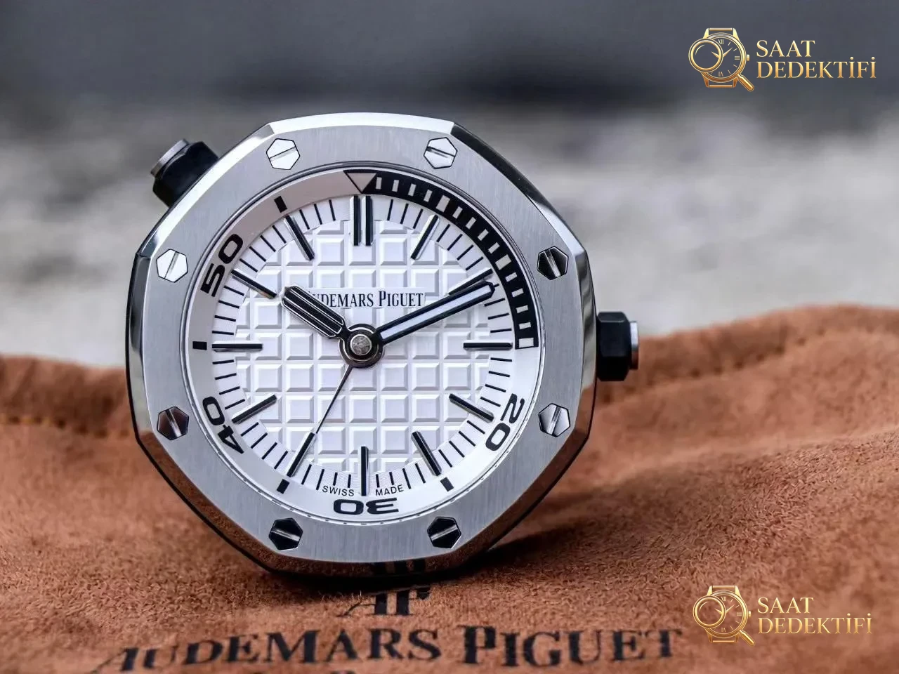TZ Audemars Piguet Royal Oak serisi masa saati ayarlama yöntemi nasıl? - Bilezik, Toka ve Klips Mekanizması