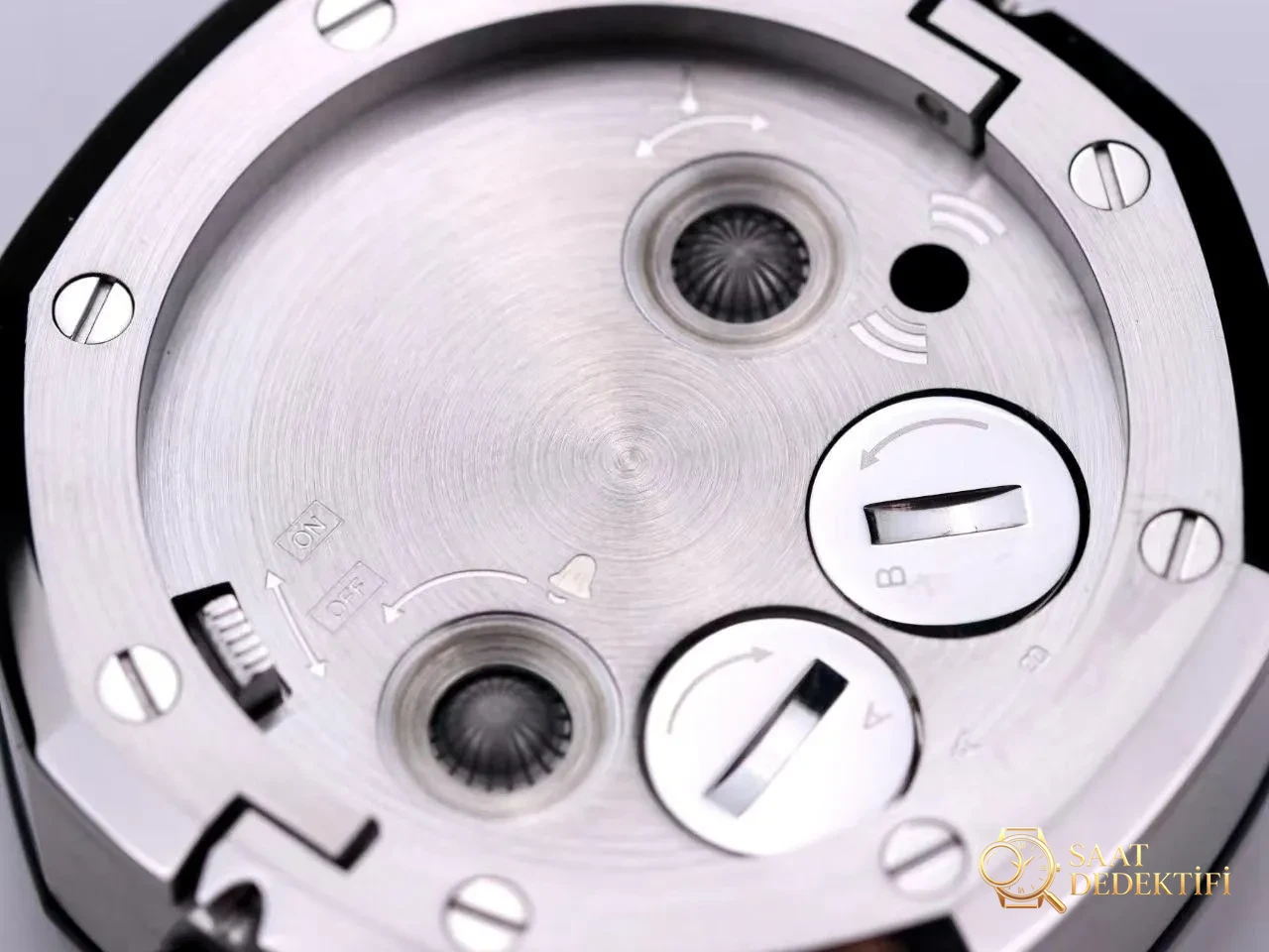 TZ Audemars Piguet Royal Oak serisi masa saati ayarlama yöntemi nasıl? - Tepe Koruması ve Ayar Fonksiyonu