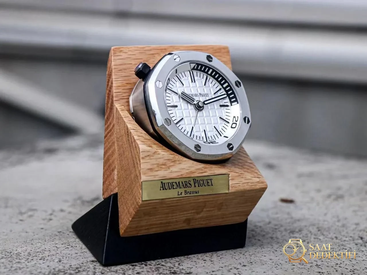 TZ Audemars Piguet Royal Oak serisi masa saati ayarlama yöntemi nasıl? - Mekanizma Çark Dizilimi ve Taş Yatakları