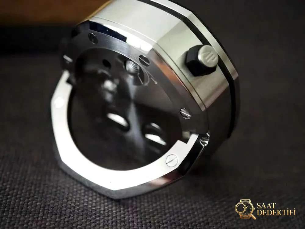 TZ Audemars Piguet Royal Oak serisi masa saati ayarlama yöntemi nasıl? - Koleksiyon ve Vitrin Görünümü