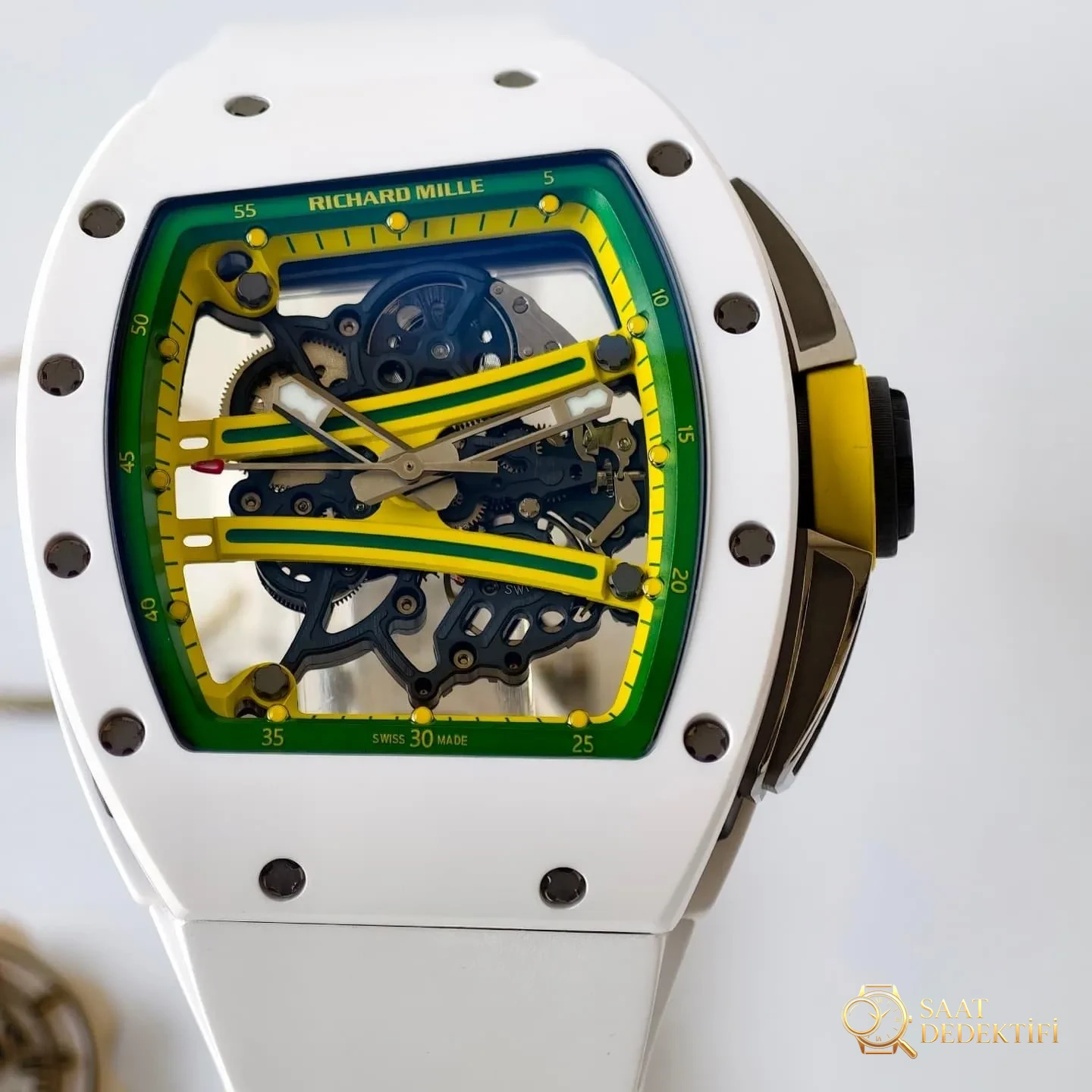 UMI Factory özel yapım Richard Mille RM61-01 beyaz seramik Vaucher mekanizması işçilik incelemesi - Arka Kapak ve Mekanizma Detayı