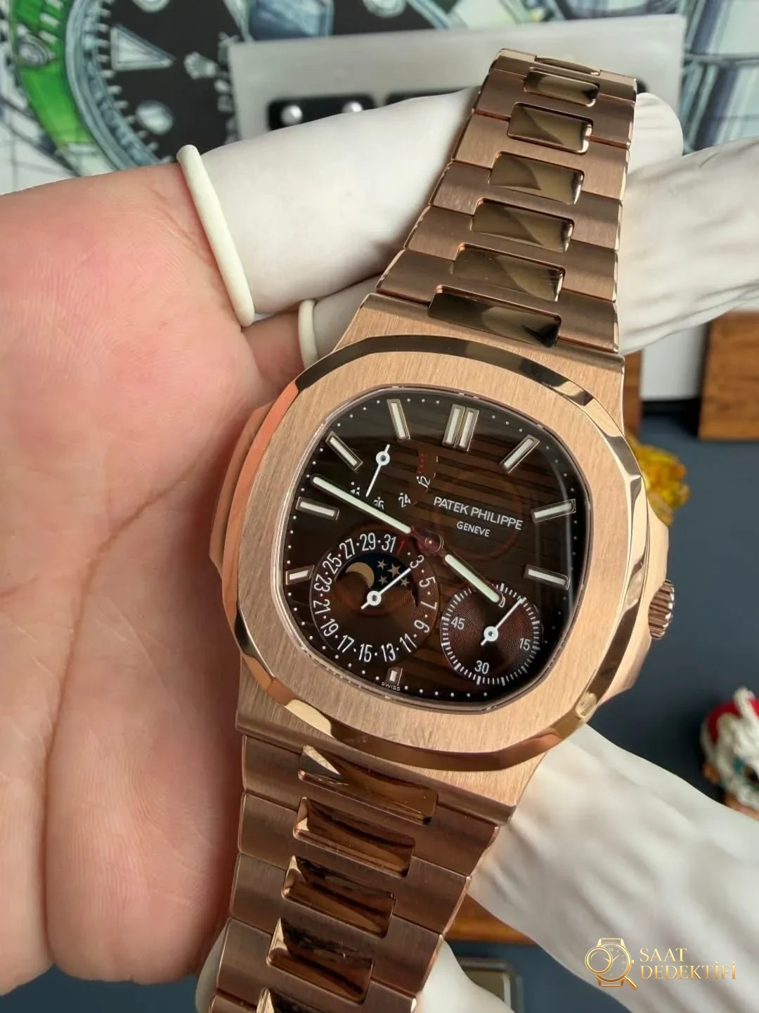 UMI Factory Patek Philippe Nautilus 5712 rose altın, 195 gram ağırlıklı versiyonun kalitesi nasıl? - Kasa Profili ve Kurma Kolu İncelemesi