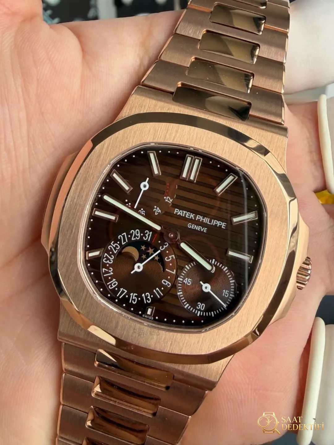 UMI Factory Patek Philippe Nautilus 5712 rose altın, 195 gram ağırlıklı versiyonun kalitesi nasıl? - Bilezik, Toka ve Klips Mekanizması