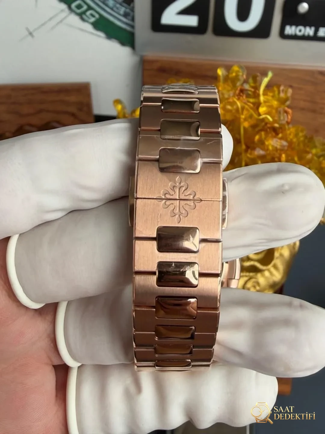 UMI Factory Patek Philippe Nautilus 5712 rose altın, 195 gram ağırlıklı versiyonun kalitesi nasıl? - Toka İçi Mikro Ayar Mekanizması