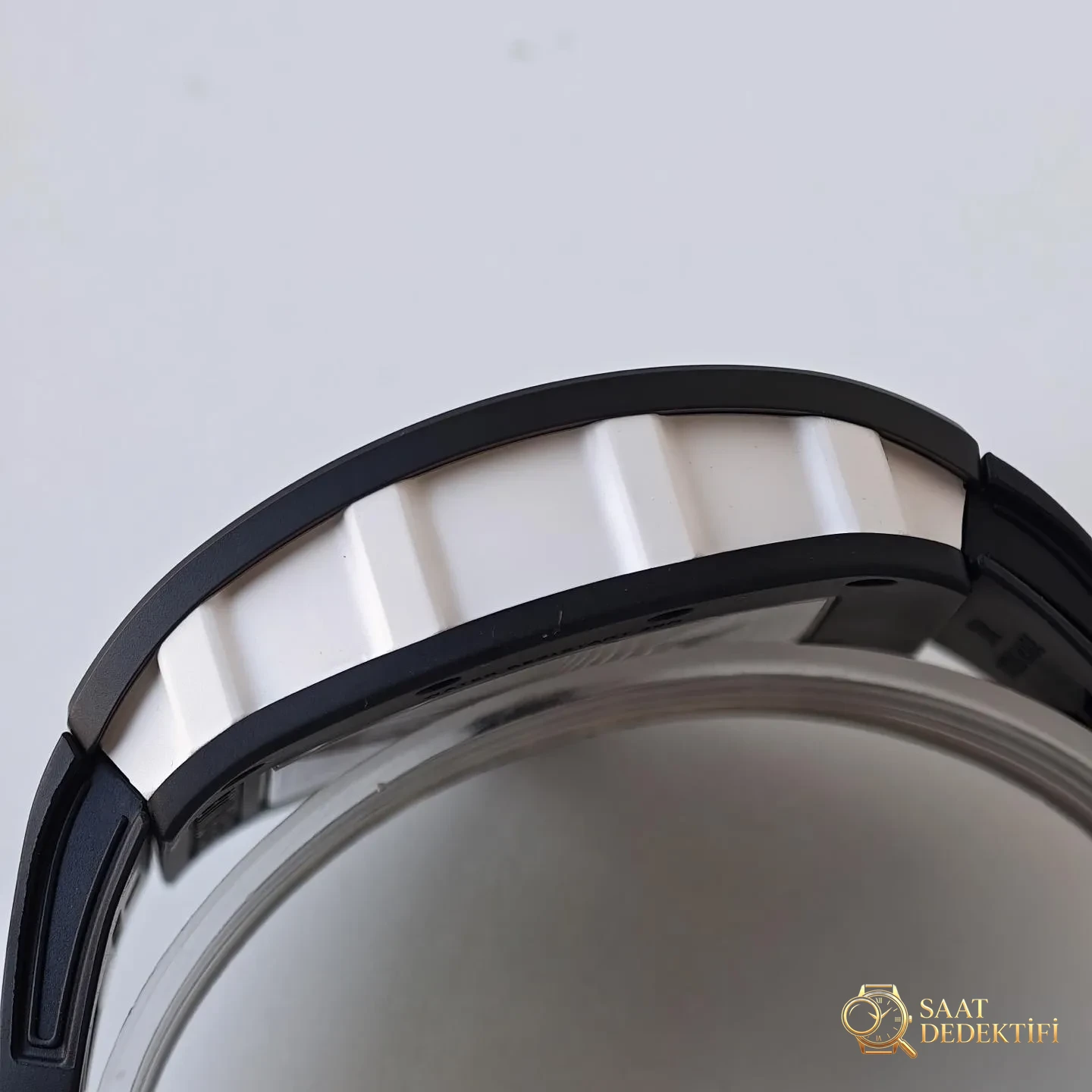 UMI Modifikasyon Atölyesi · Üst düzey özel yapımın zirvesi, piyasanın en donanımlı versiyonu - Richard Mille RM055/RM061 üst düzey efsane model - Bezel İçi Rehaut Gravürü ve Hizalaması