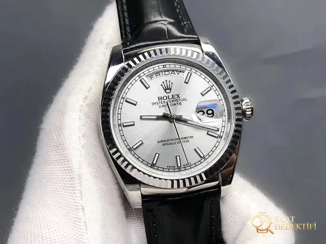 V3 Edition Replika Rolex Day-Date 118135/118138/118139, Clone ETA 2836-2 904L Paslanmaz Çelik Kasa - Kadran Detayı ve Bezel İşçiliği