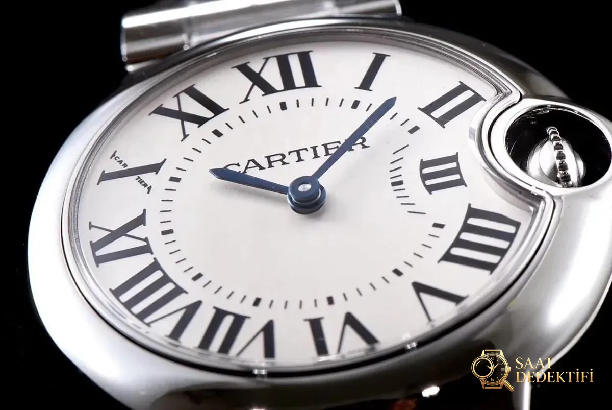 V6 Factory Cartier Ballon Bleu nasıl ayırt edilir? - Arka Kapak ve Mekanizma Detayı