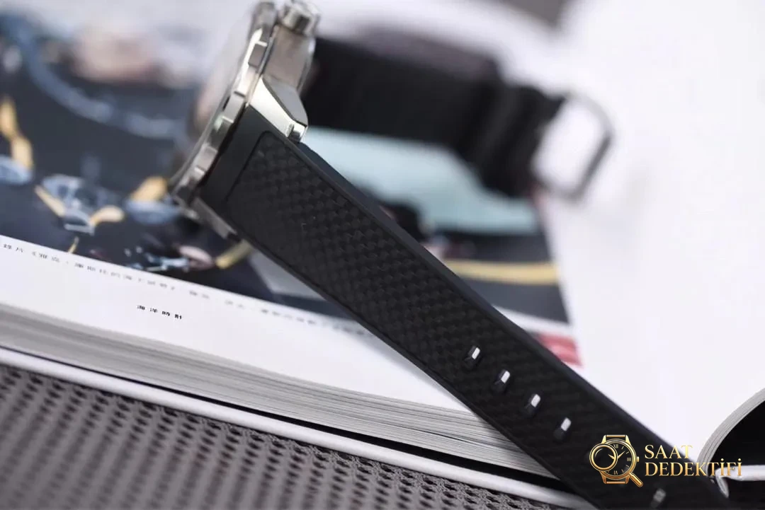 V6 Factory IWC Aquatimer mavi kadranlı üç iğneli saatin işçiliği nasıl? - Klips Kilidi ve Lazer Damgalar