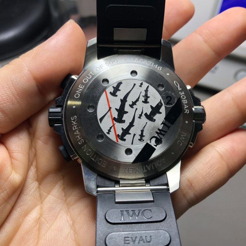 V6 Factory IWC Aquatimer "Shark" Özel Versiyon 44 mm Kısa İnceleme — 2. fotoğraf