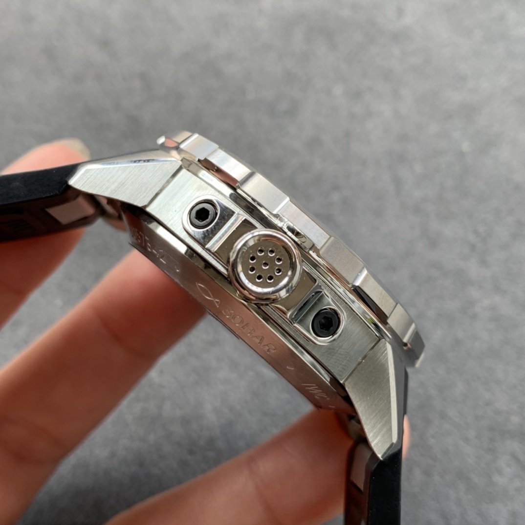V6 Factory IWC Aquatimer "Shark" Özel Versiyon 44 mm Kısa İnceleme — 7. fotoğraf