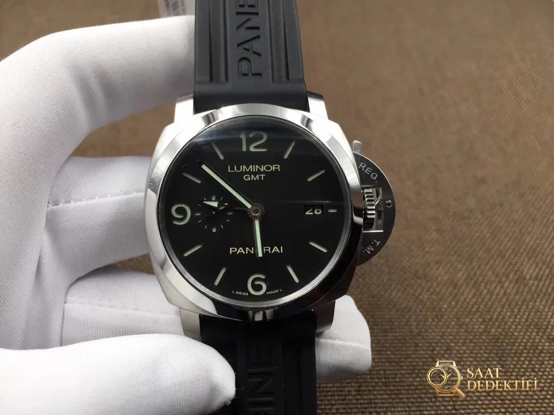 Luminor GMT, P.9001, PAM 320, Panerai, Rubber, V6