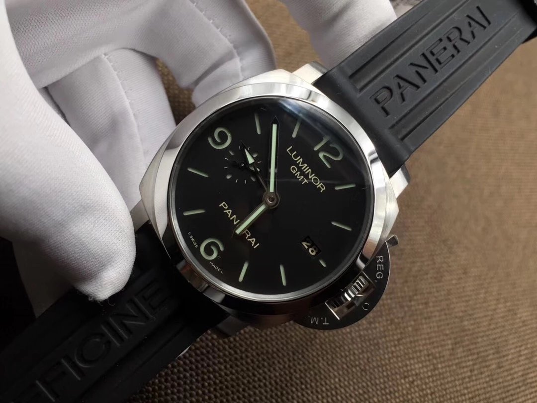 V6 Replika Panerai PAM 320 V2 Version