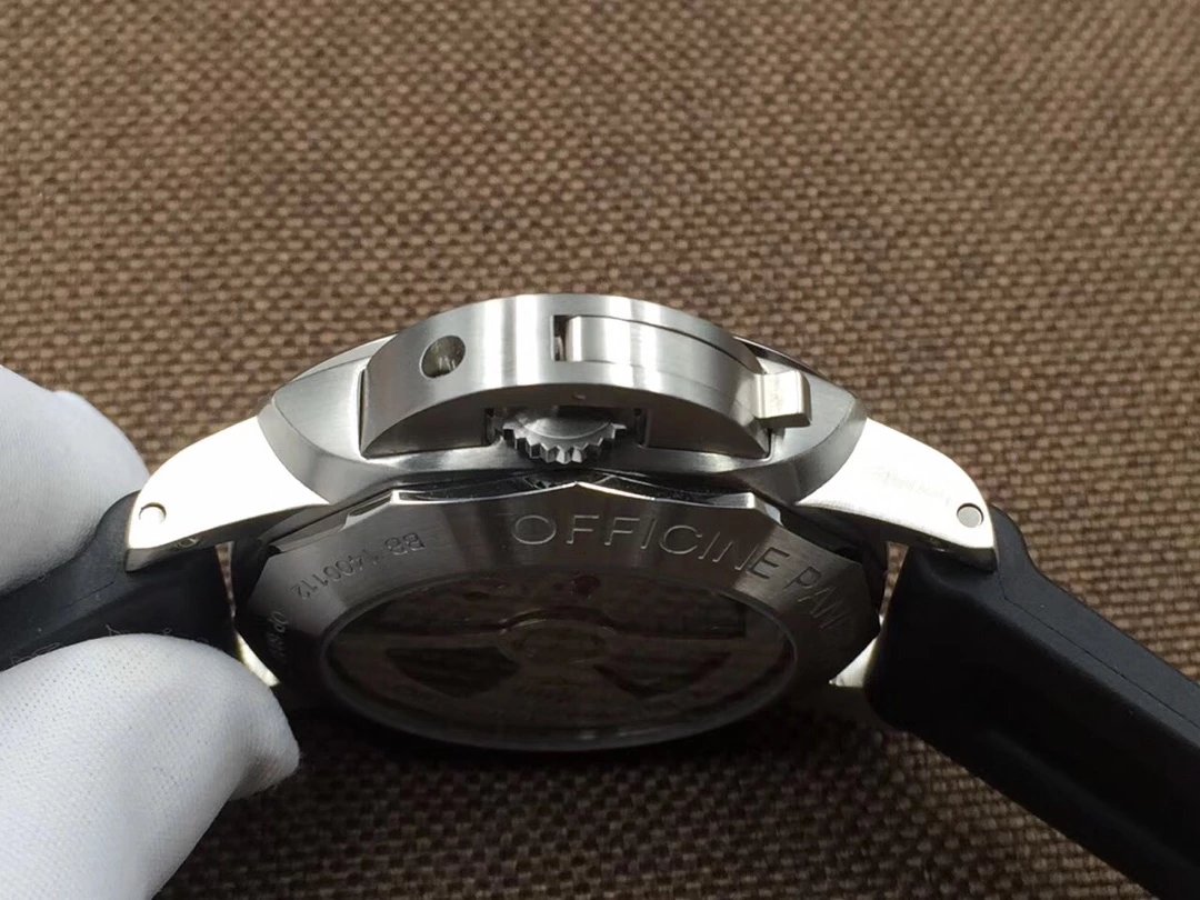 Panerai PAM 320 Kurma Kolu Köprüsü
