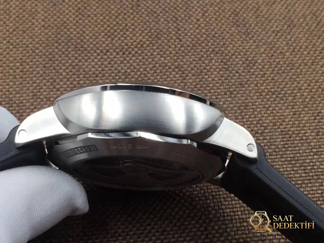 Panerai PAM 320 Kasa