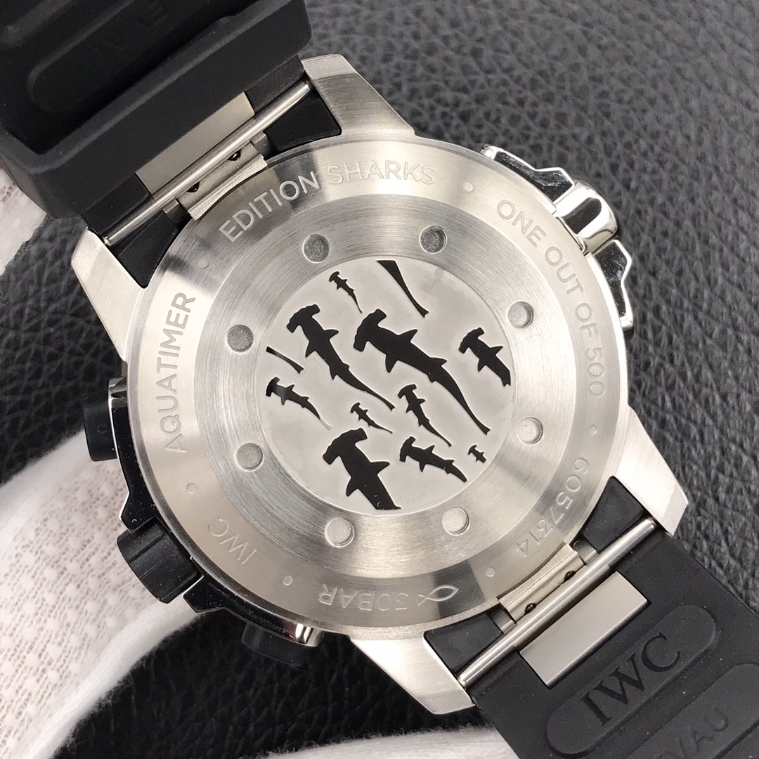 IWC Aquatimer Sharks Kasa Arkası