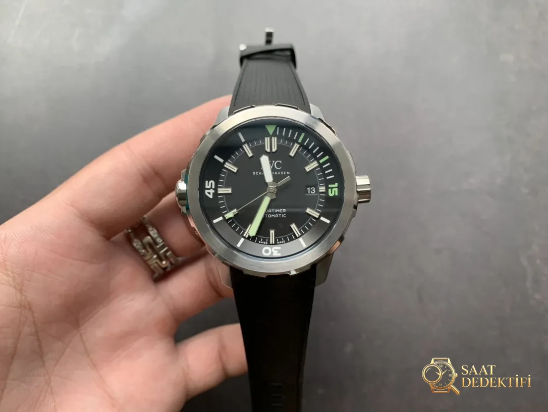 IWC 2000 Replika Saat İncelemesi - Ön Görünüm ve Kasa Tasarımı
