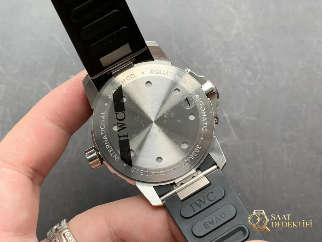IWC Aquatimer 2000 Kasa Arkası