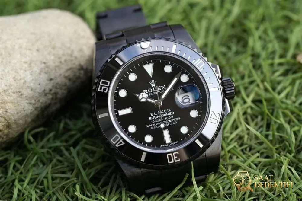 Rolex Submariner Replica Watch Review - Front View and Case Design