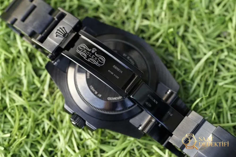 V6 Factory Rolex Submariner «Dark Night Special Edition» — DLC modified Black Submariner review - Case Back and Movement Detail