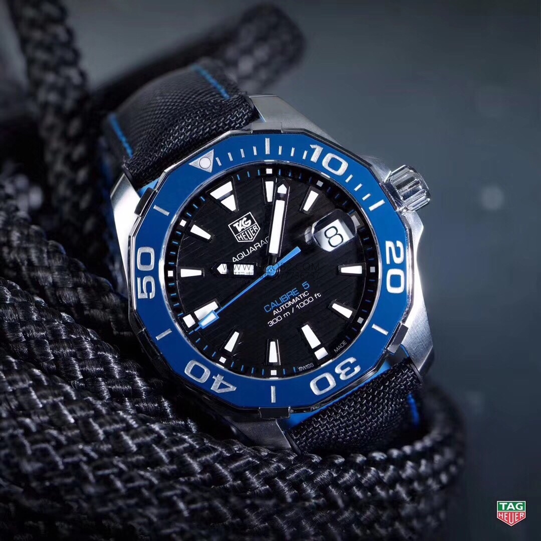 V6 Factory TAG Heuer Aquaracer 300 metre WAY201 replika saat detaylı incelemesi — 11. fotoğraf