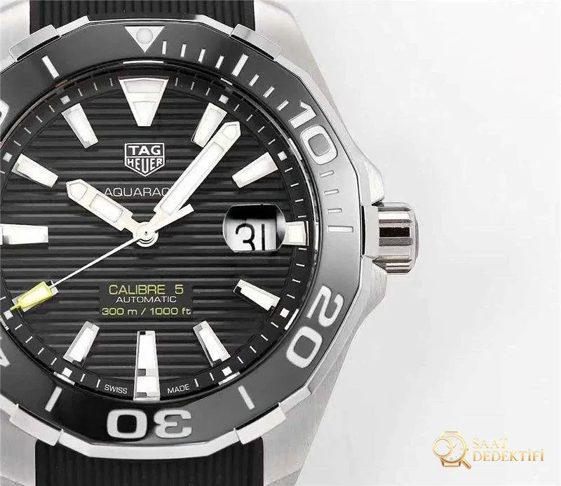 V6 Factory TAG Heuer Aquaracer FT6069 almaya değer mi? - Arka Kapak ve Mekanizma Detayı
