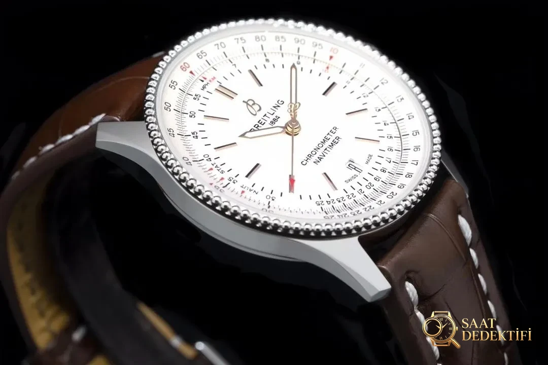 V7 Breitling Aviator 8 (Navitimer) 1 Beyaz Kadran A17326211G1P1 - Makro Kadran ve İndeks İşçiliği