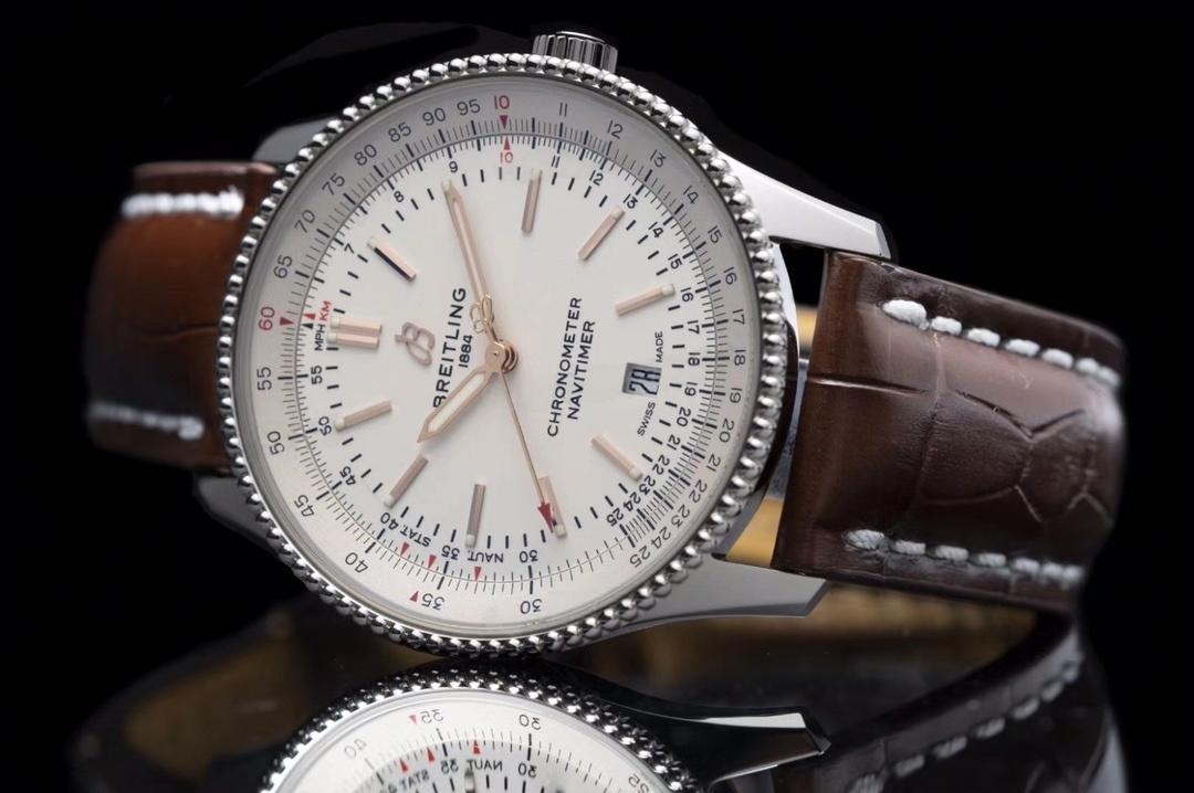V7 Breitling Aviator 8 (Navitimer) 1 Beyaz Kadran A17326211G1P1 — 7. fotoğraf
