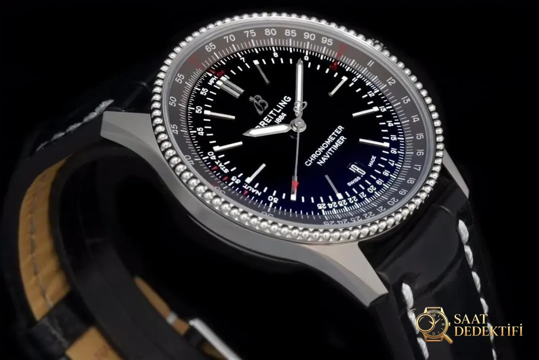 V7 Breitling Aviator 8 siyah kadran gri bezel - Makro Kadran ve İndeks İşçiliği