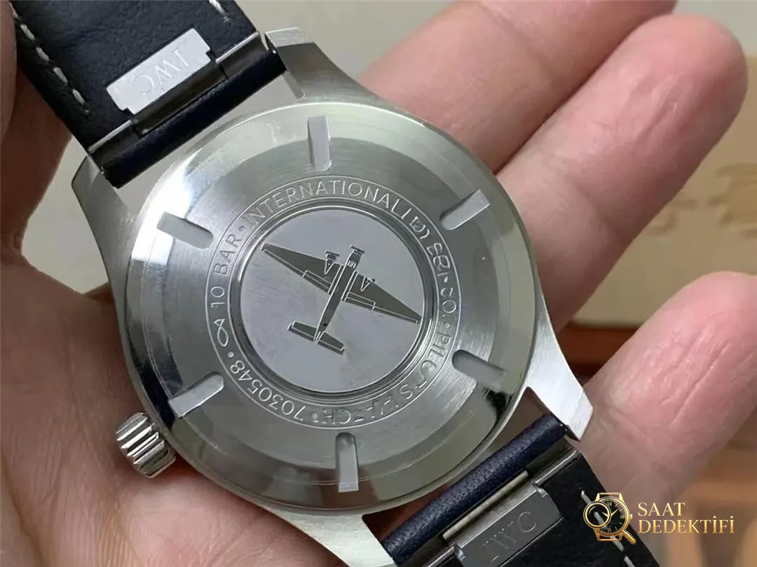 V7 Factory IWC Mark 20 orijinalle karşılaştırıldığında zayıf noktalar nerede? - Klips Kilidi ve Lazer Damgalar
