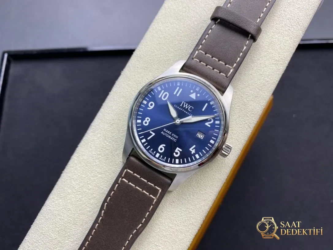 V7 Factory IWC Mark Eighteen, Swiss SW300 mekanizmasına yükseltildikten sonra hâlâ almaya değer mi? - Arka Kapak ve Mekanizma Detayı
