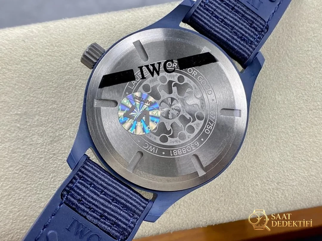 V7 Factory IWC Mark XVIII IW328101 puslu mavi seramikte renk farkı belirgin mi? - Klips Kilidi ve Lazer Damgalar