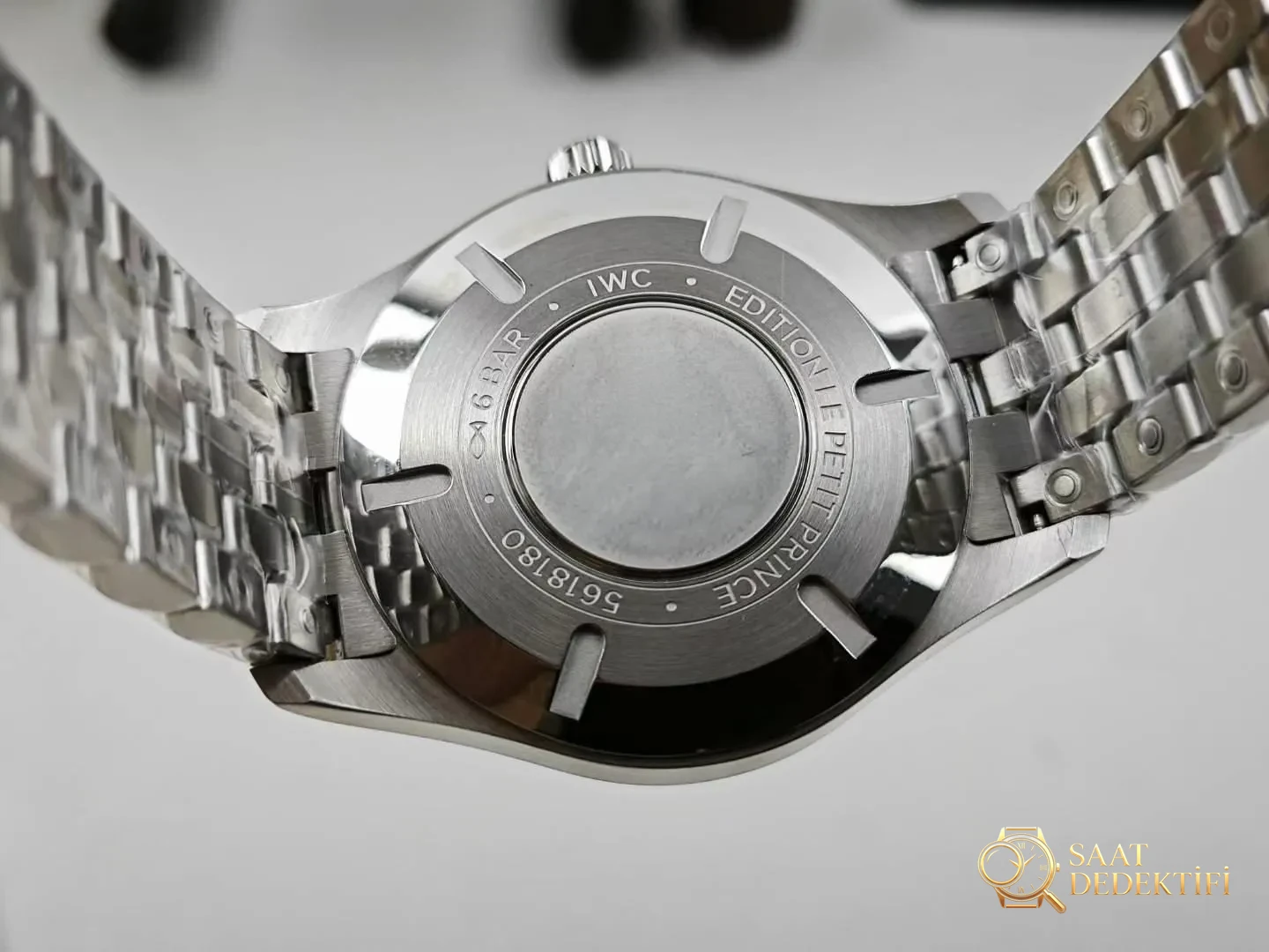 V7 Factory IWC Mark XVIII Le Petit Prince çelik bilezik modeli bir bakışta belli oluyor mu? - Klips Kilidi ve Lazer Damgalar