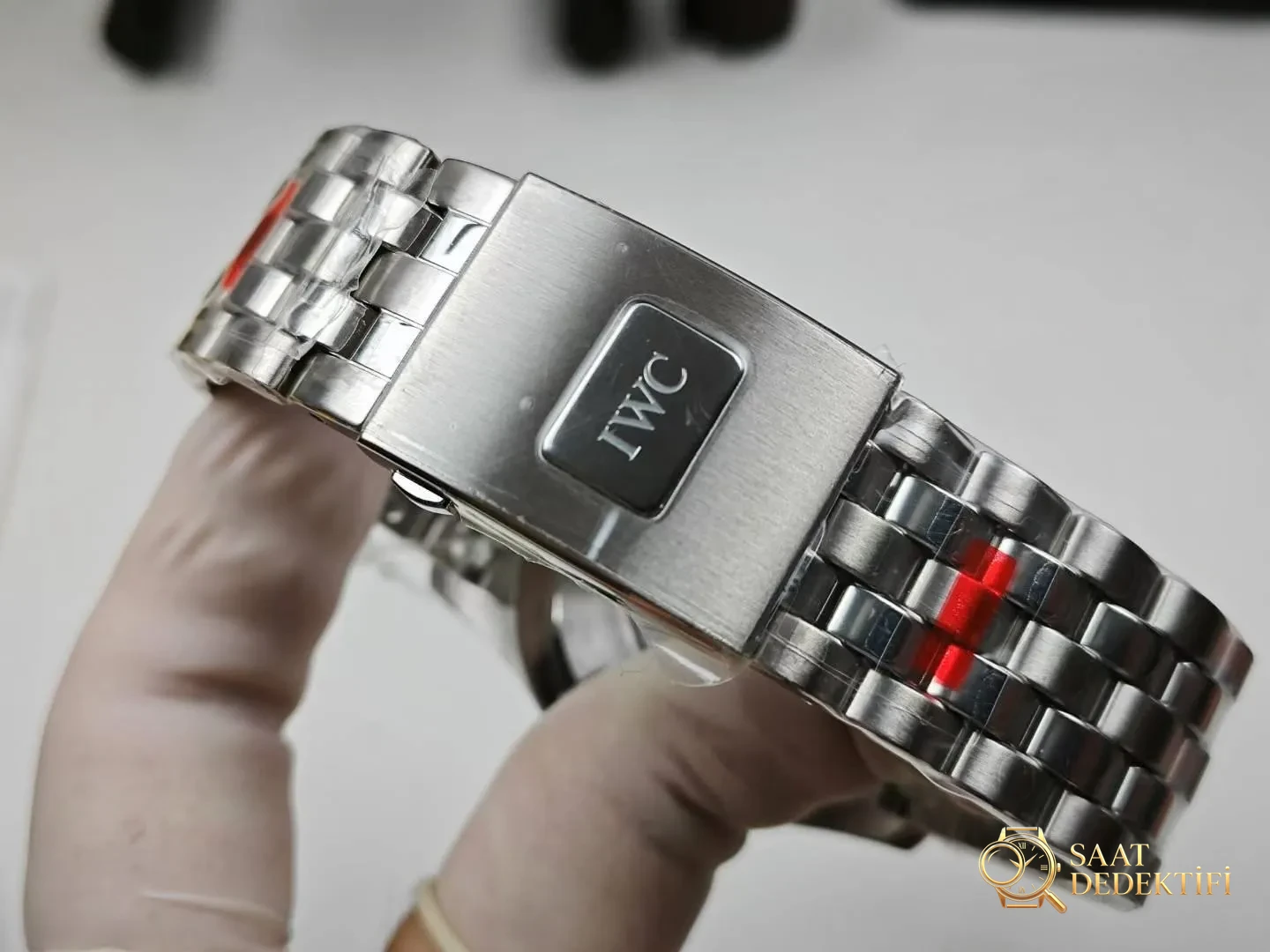 V7 Factory IWC Mark XVIII Le Petit Prince çelik bilezik modeli bir bakışta belli oluyor mu? - Bilekte Duruş ve Kasa Orantısı