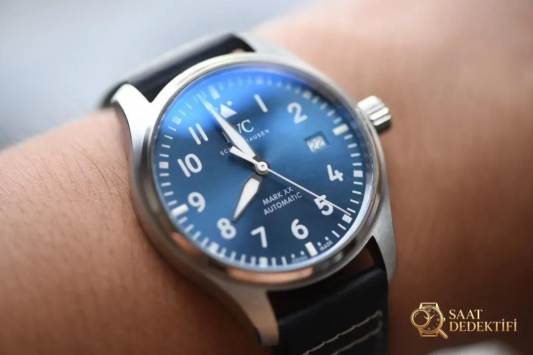 V7 Factory IWC Mark XX hızlı değişen kayış işçilik incelemesi - Bilezik Bakla Ayrımı ve Pim Yapısı