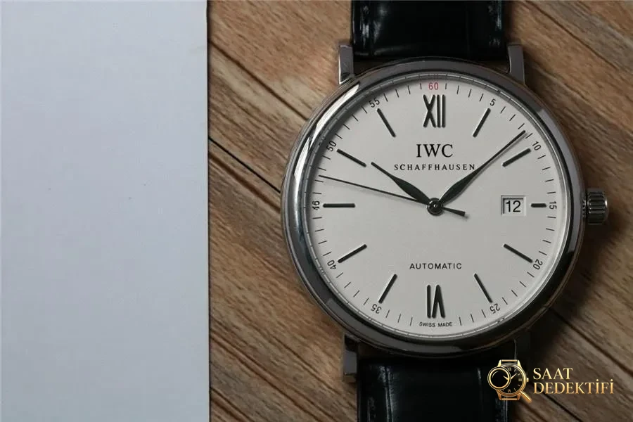 V7 Factory IWC Portofino 150. Yıl Orijinal İsviçre ETA2892 Mekanizmalı Replika Saat İncelemesi - Arka Kapak ve Mekanizma Detayı
