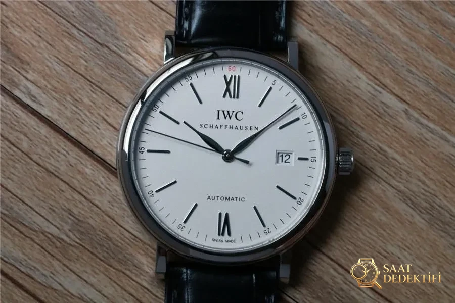 V7 Factory IWC Portofino 150. Yıl Orijinal İsviçre ETA2892 Mekanizmalı Replika Saat İncelemesi - Toka İçi Mikro Ayar Mekanizması