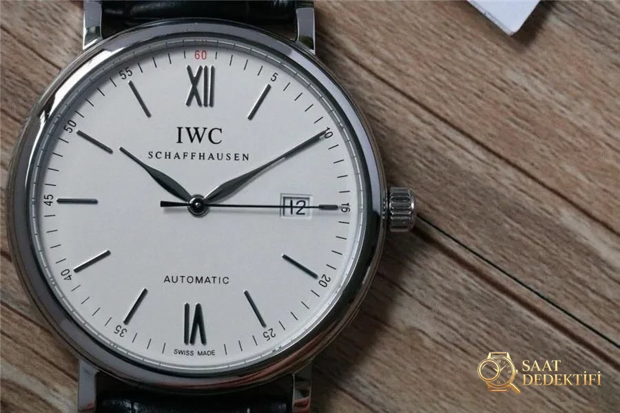 V7 Factory IWC Portofino 150. Yıl Orijinal İsviçre ETA2892 Mekanizmalı Replika Saat İncelemesi - Takimetre Skalası ve Baskı Keskinliği