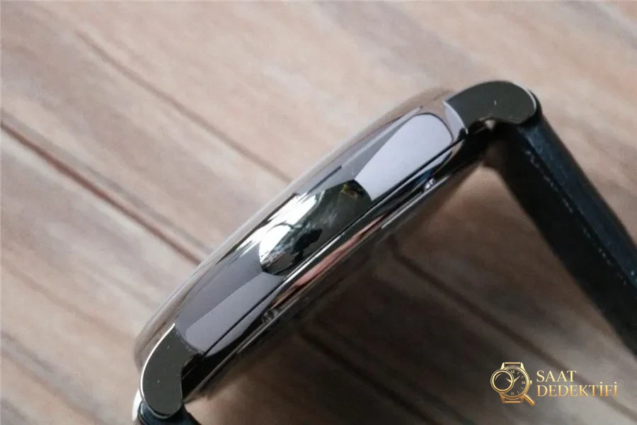 V7 Factory IWC Portofino 150. Yıl Orijinal İsviçre ETA2892 Mekanizmalı Replika Saat İncelemesi - Kadran Tipografisi ve Yazı Kabartmaları