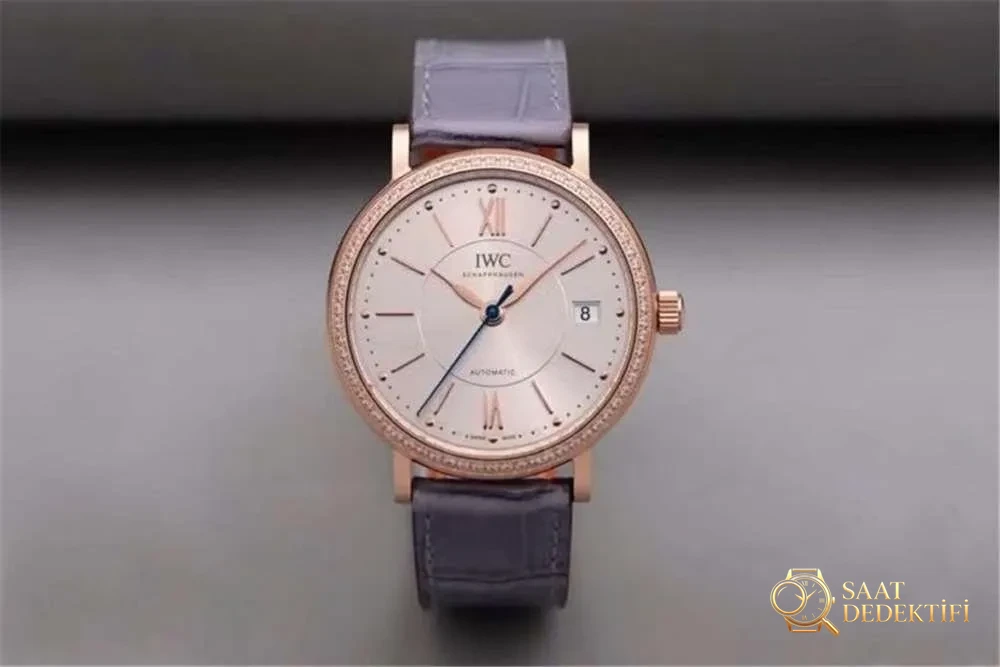 V7 Factory IWC Portofino 37 mm kadın kol saati orijinal karşılaştırma incelemesi - Yan Profil ve Kordon Bağlantısı