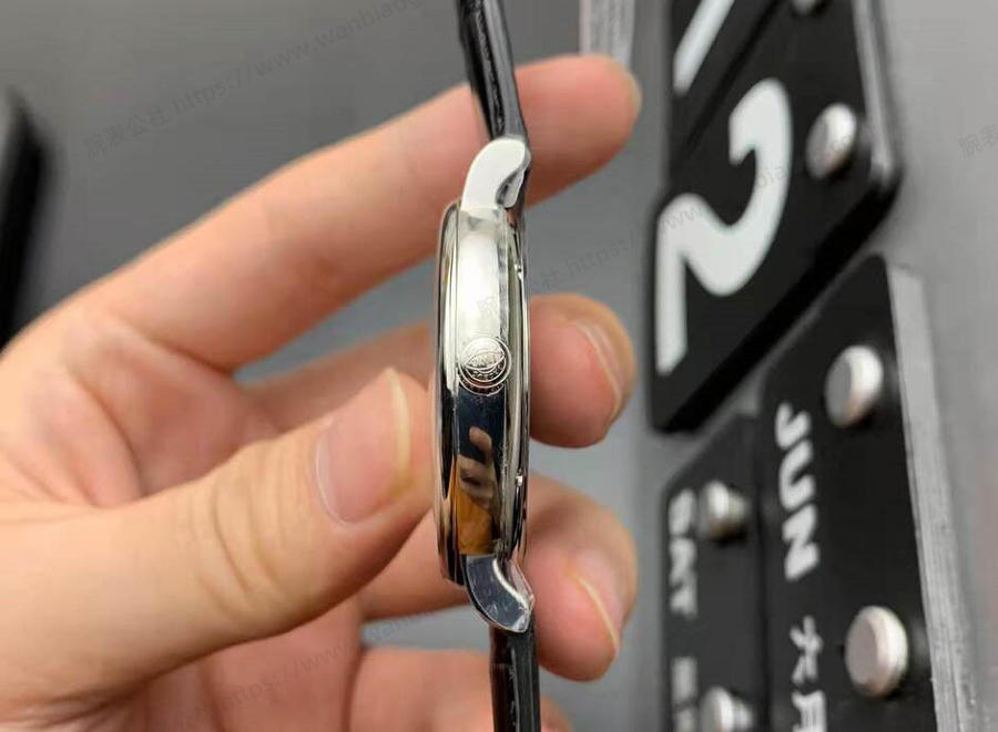 V7 Factory IWC Portofino Serisi Saat İncelemesi — 4. fotoğraf