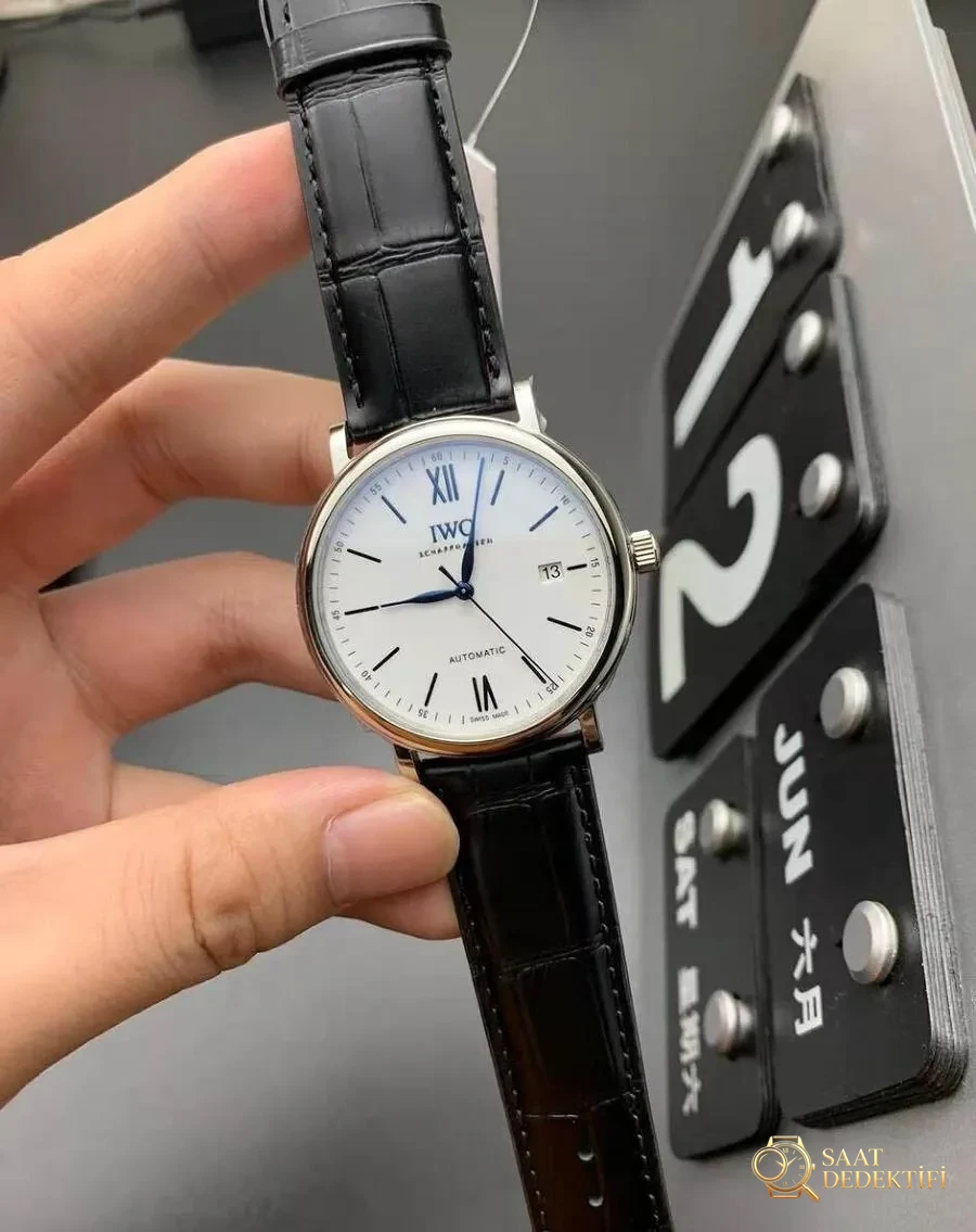 V7 Factory IWC Portofino Serisi Saat İncelemesi - Klips Kilidi ve Lazer Damgalar