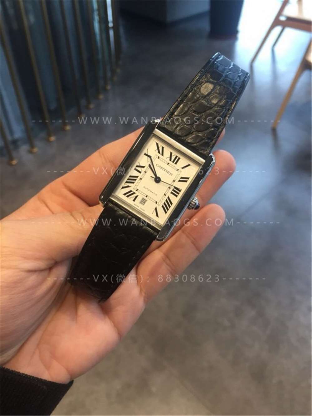 V9 Factory Cartier Tank Citizen.9015 mekanizmalı gerçek-replika karşılaştırmalı inceleme — 17. fotoğraf