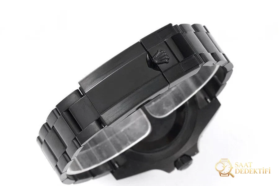 VR Factory Rolex GMT-Master II 116710 Siyah-Altın Çelik Siyah Kadran İnceleme - Fosfor ve Super-LumiNova Gece Görünümü