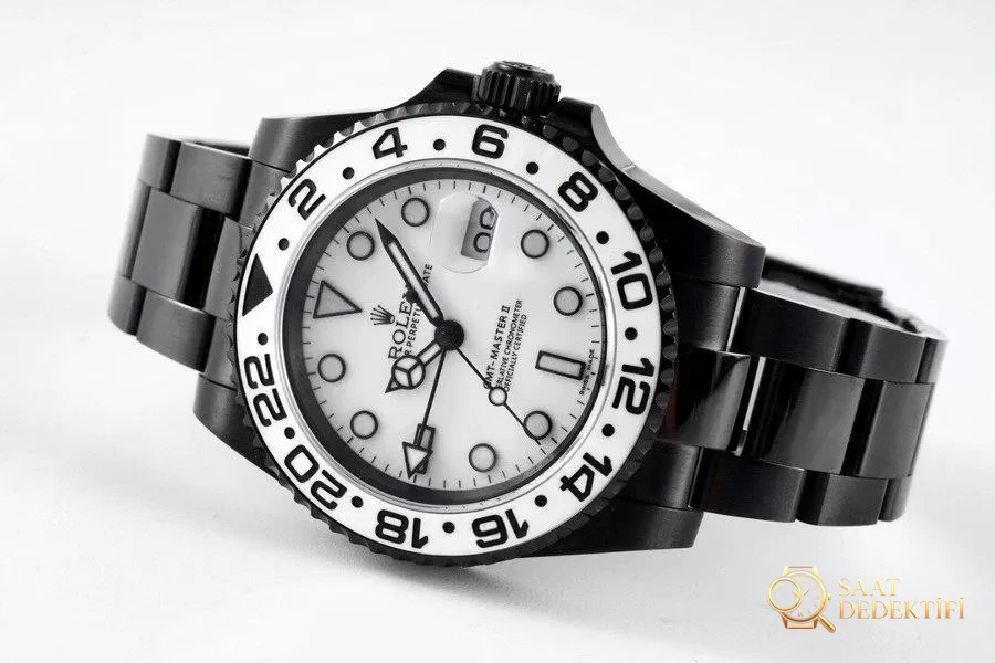 VR Factory Rolex GMT-Master II Serisi 116710 Siyah Kaplama Çelik Beyaz Kadran İncelemesi - Arka Kapak ve Mekanizma Detayı